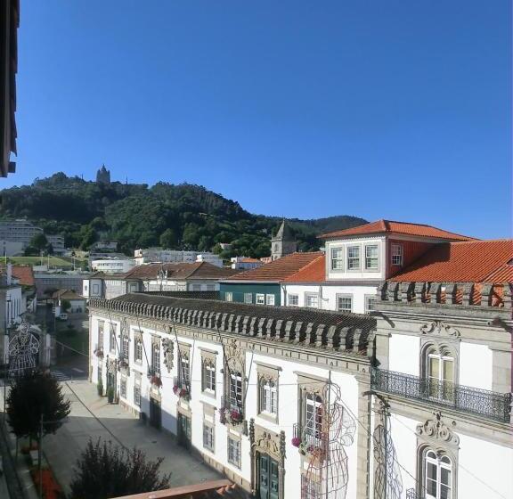 سوییت خانوادگی, Enjoy Viana   Guest House
