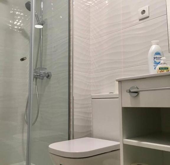 اتاق پریمیوم سه تخته, Enjoy Viana   Guest House