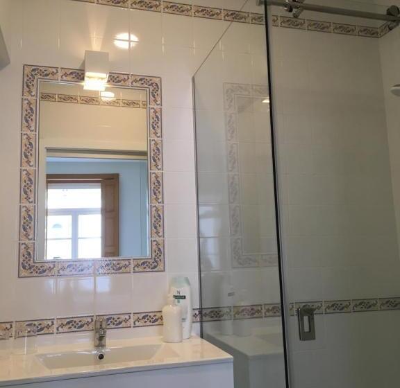 اتاق استاندارد سه تخته با بالکن, Enjoy Viana   Guest House