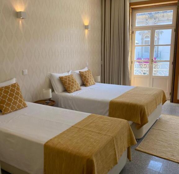 اتاق استاندارد سه تخته با بالکن, Enjoy Viana   Guest House