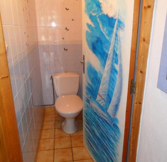 اتاق خانوادگی, Au Jardin Près De L Ocean