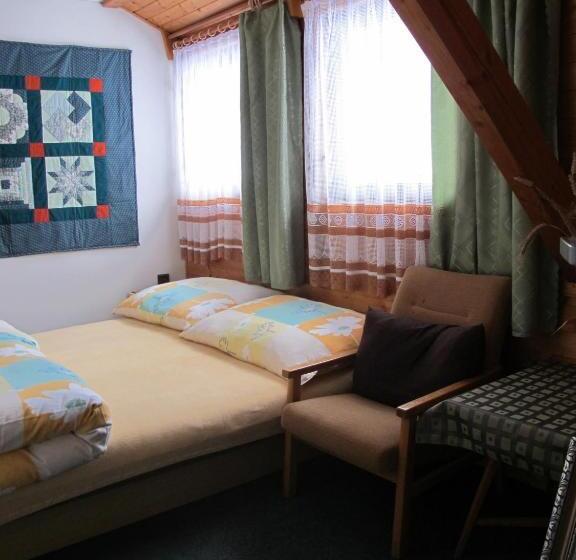 침실 4개 주택, Guest House U Lakomce