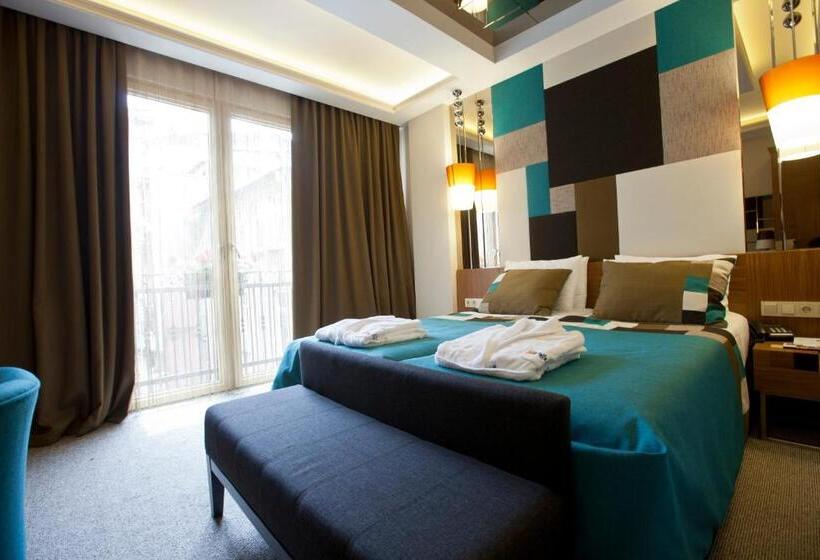 اتاق استاندارد, Collage Taksim