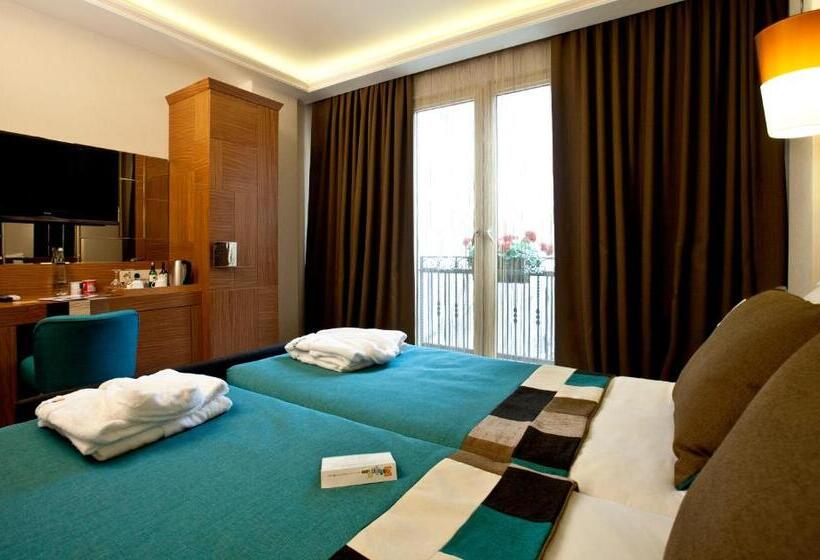 اتاق استاندارد, Collage Taksim