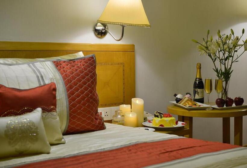 سوییت لوکس, Vivanta Vadodara