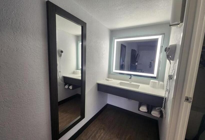 高品质的四人房间, Motel 6 Venice, Fl