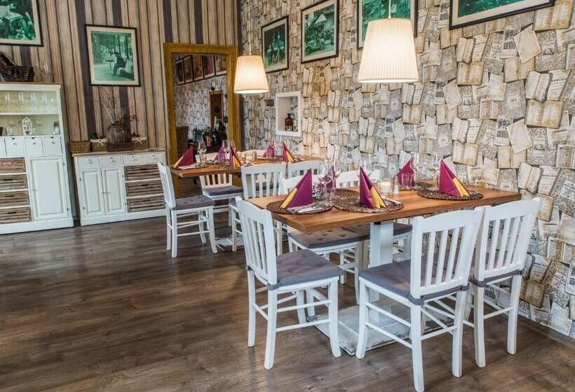 Апартаменты 1 Спальня, Restaurace Stará Lípa
