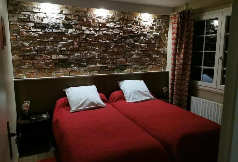 Люкс с Террасой, Chambre D Hôtes De La Riaille 400 M De La Dolce Via