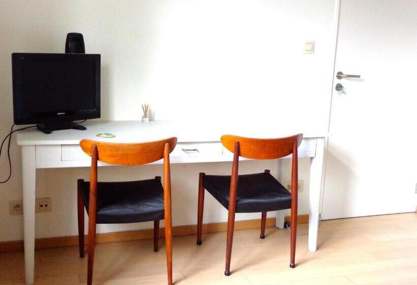 اتاق استاندارد, B&b La Chambre Du Zodiaque