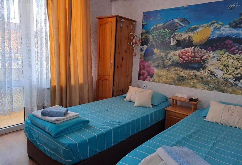 Номер Стандарт с Балконом, Morska Zvezda Guest House