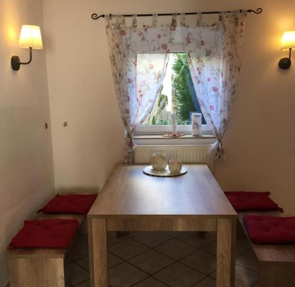 Семейный Номер, Pension No. 12