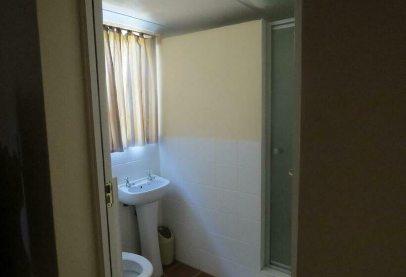 Студия Стандарт, 4 Rothman Street B&b