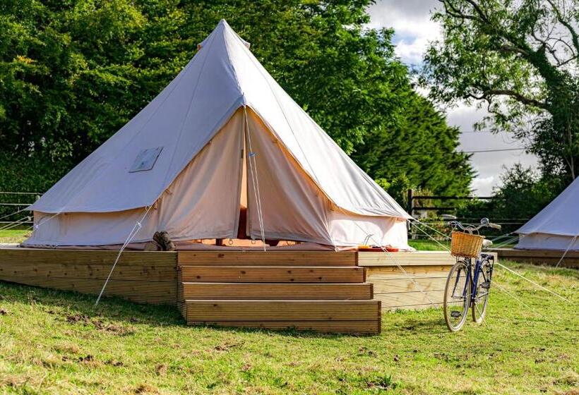 چادر با خدمات رفاهی استاندارد, Ferry House Holidays