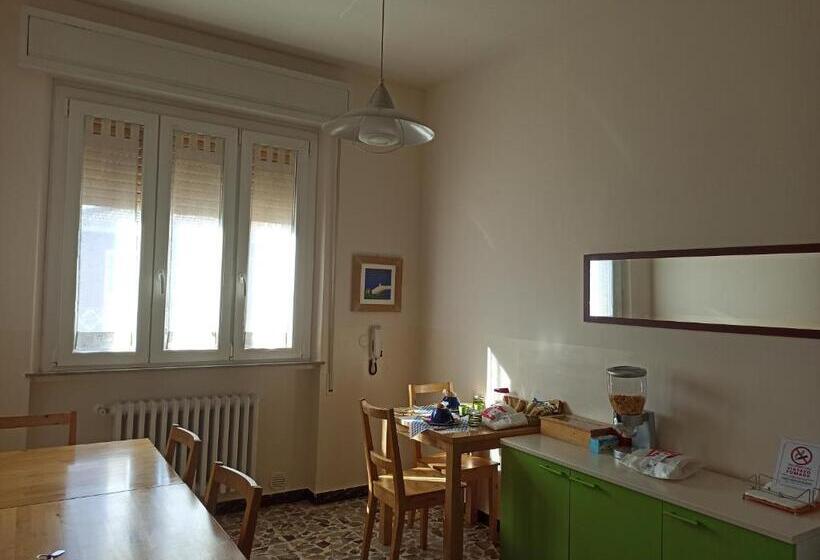 اتاق استاندارد چهار تخته, B&b Casa Fuori Casa 200 Mt Dal Casello Autostradale