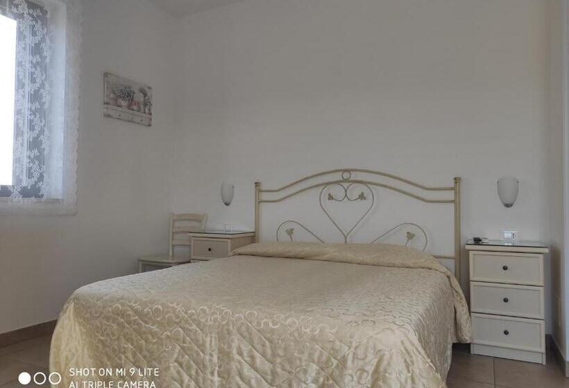 Standard Triple Room with Terrace, Villa Lorenza