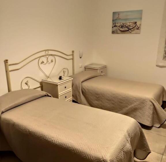 Standard Triple Room with Terrace, Villa Lorenza