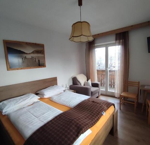 Номер Стандарт с Балконом, Garni Hattlerhof B&b