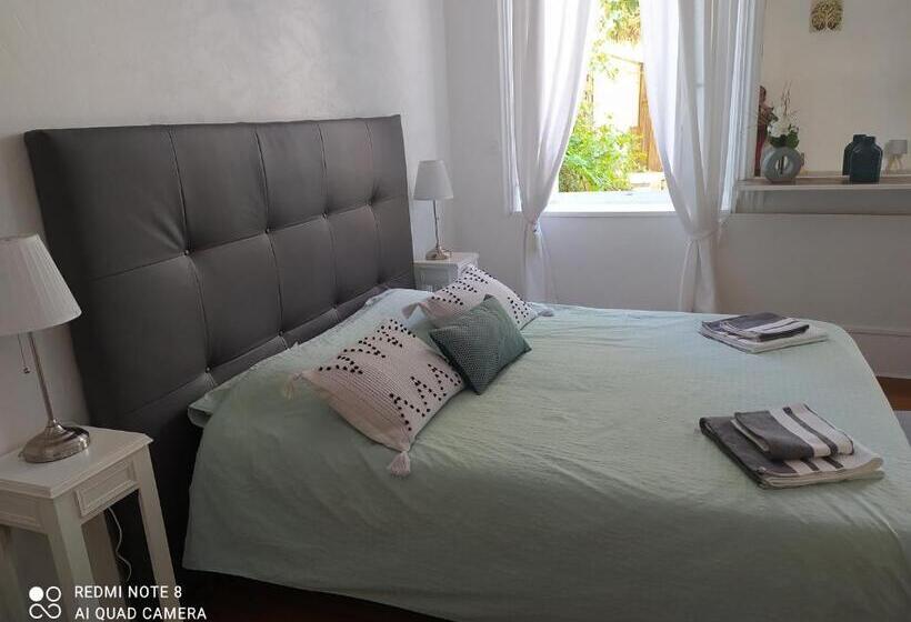 اتاق استاندارد, Couette Et Tartine