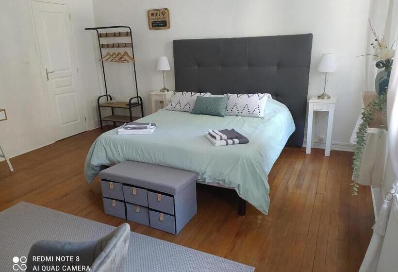 اتاق استاندارد, Couette Et Tartine