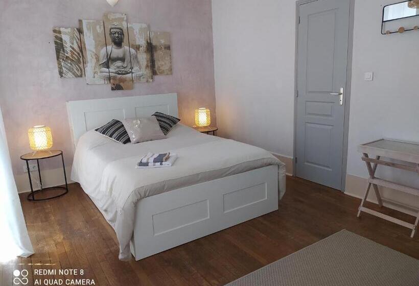اتاق استاندارد, Couette Et Tartine