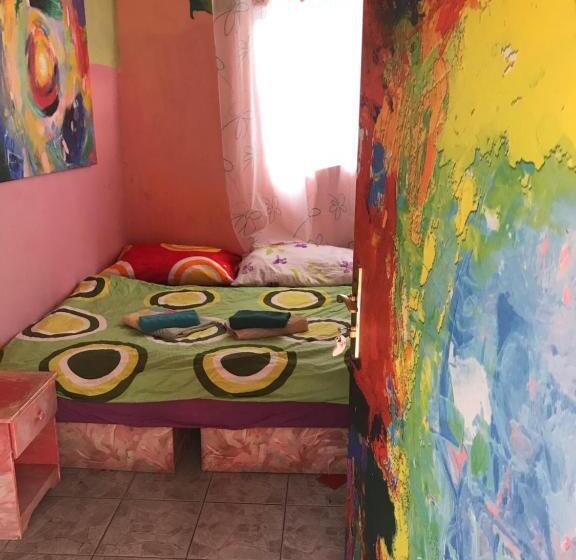 اتاق استاندارد با سرویس بهداشتی مشترک, Sebarozvoja   Pobytová Galeria Pre Sebarozvoj