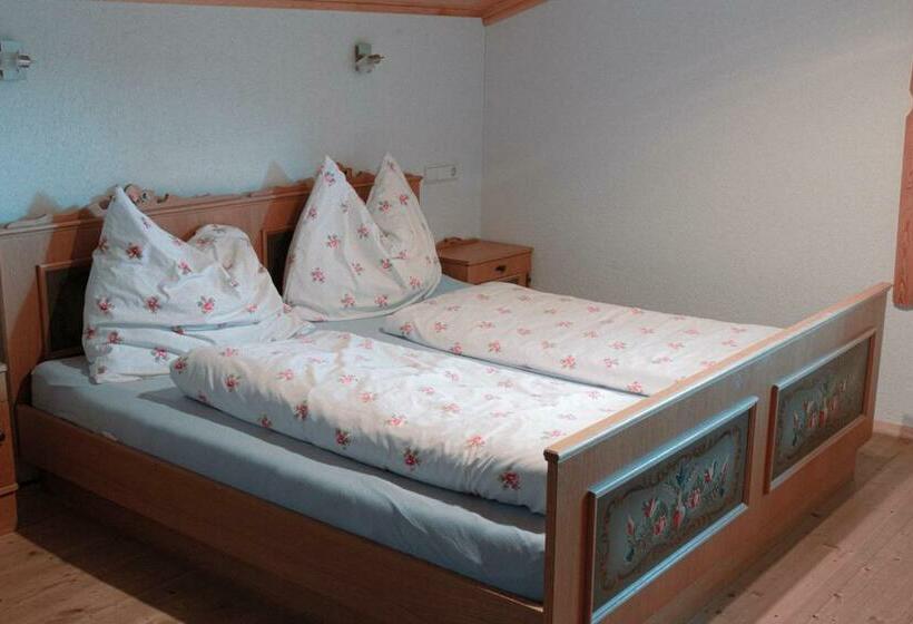 آپارتمان 3 خوابه, Unterholzhof