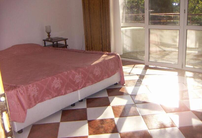 Студия Стандарт Вид на Море, Popov Guest House