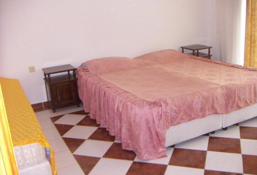 Студия Стандарт Вид на Море, Popov Guest House