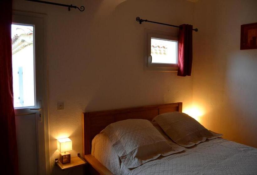 Номер Стандарт, Auberge D Anais
