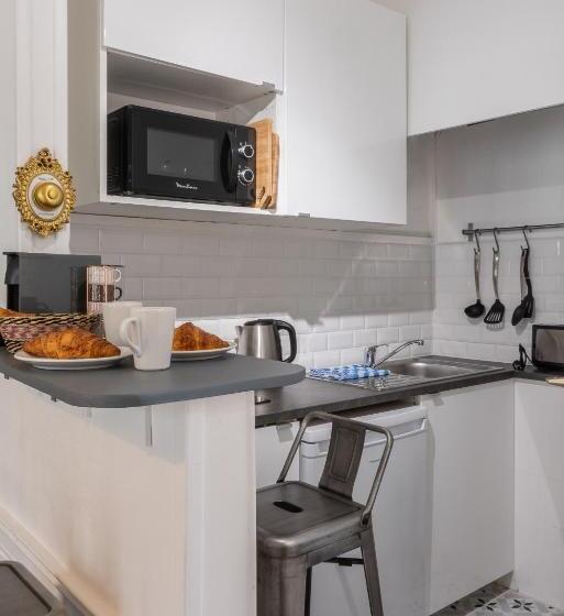 Prestige Studio, Townhouse Trouville   Appart Hotel & Studios