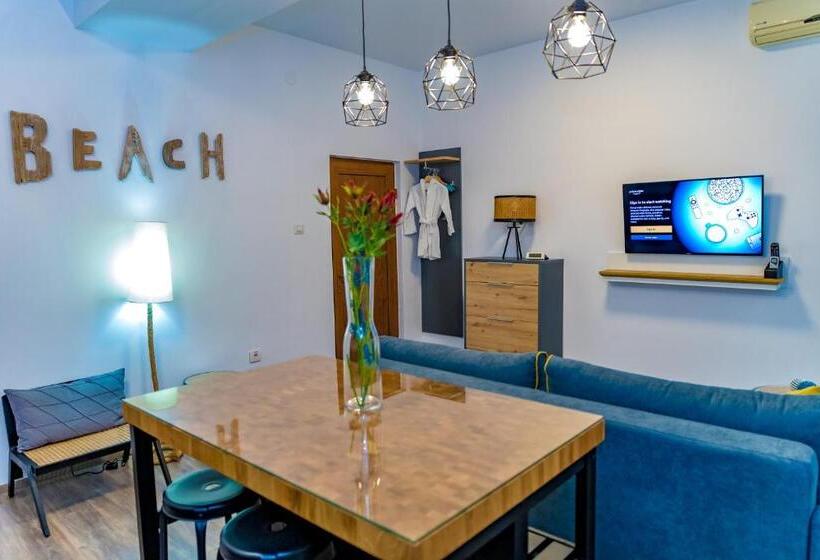 آپارتمان 1 خوابه با بالکن, Villa Casafina Serviced Apartments