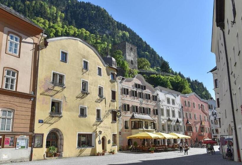 Номер Стандарт, Haus Schlosskeller