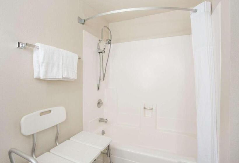 Люкс Кровать Кинг, Days Hotel By Wyndham Peoria Glendale Area