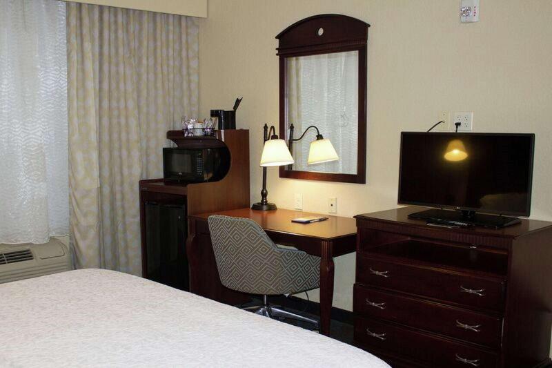 Стандартный Номер Кровать Кинг, Hampton Inn Gallipolis