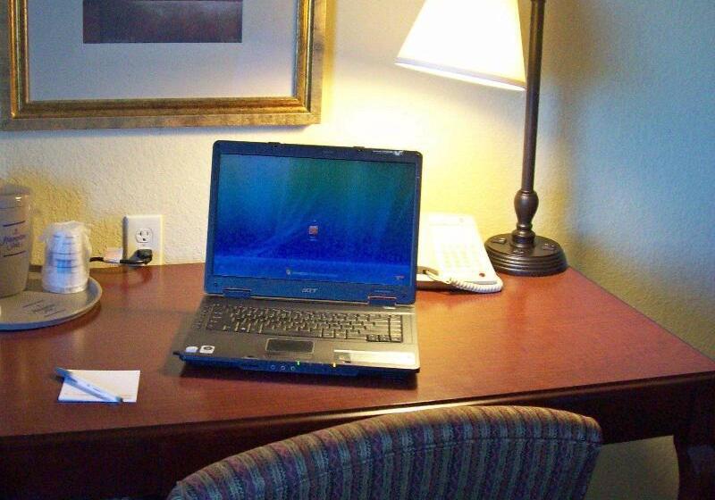 Стандартный Номер Кровать Кинг, Hampton Inn Gallipolis