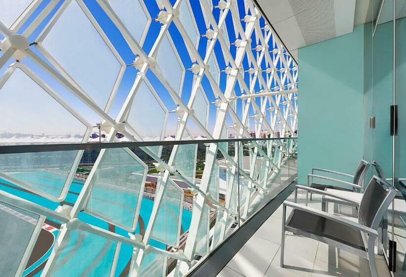 Номер Стандарт Смежный, W Abu Dhabi  Yas Island