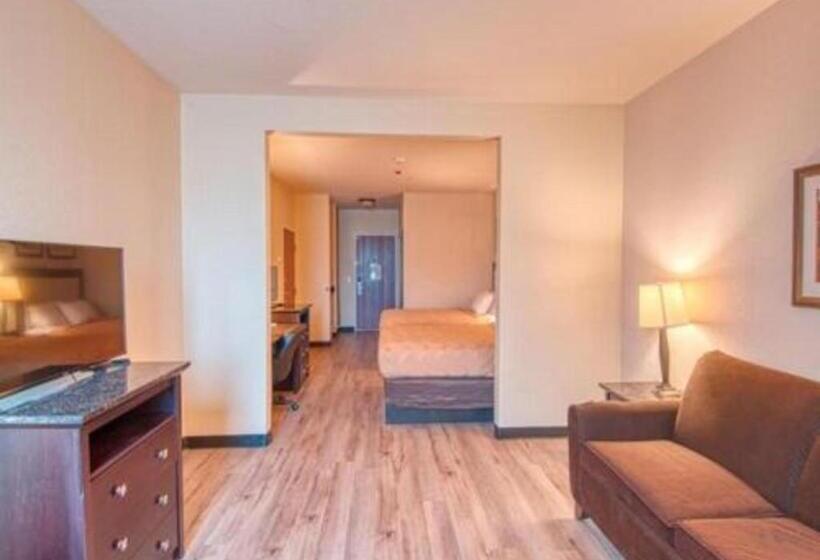 استودیوی لوکس, Express Inn & Suites