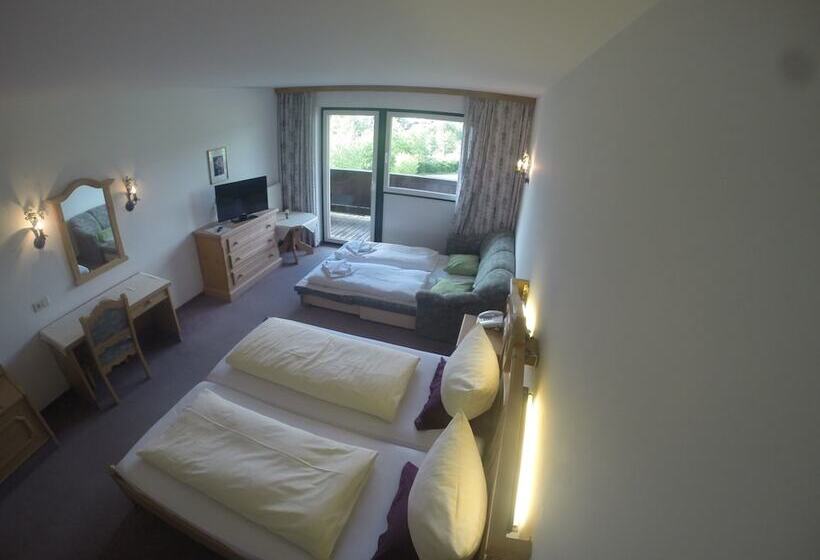 Четырехместный Номер Стандарт, Gruberhof Innsbruck Igls B&b