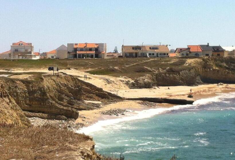 חדר משפחתי חדר אמבטיה משותף, Peniche Surf Lodge 1