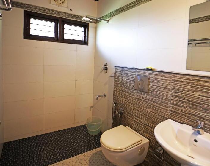 디럭스 방갈로, Wayanad Village Resort