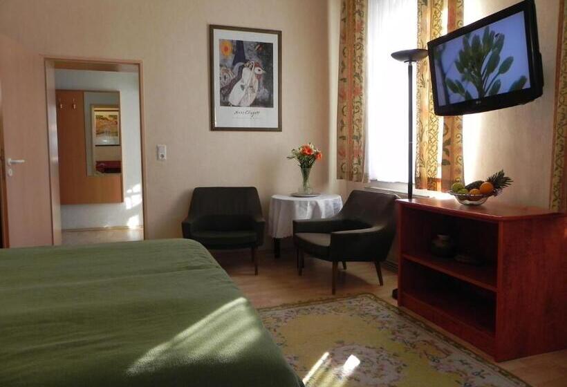 Номер Стандарт, Bahnhof Hotel Saarlouis