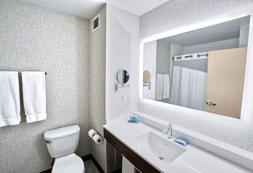 Люкс, Holiday Inn Express Hotel & Suites Dieppe Airport, An Ihg