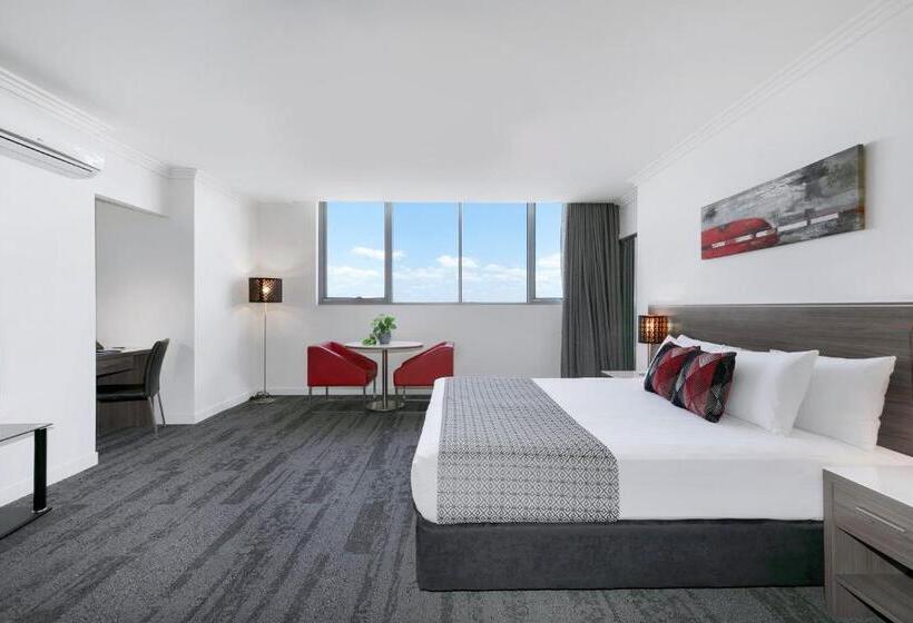 Студия Стандарт, Quest South Brisbane