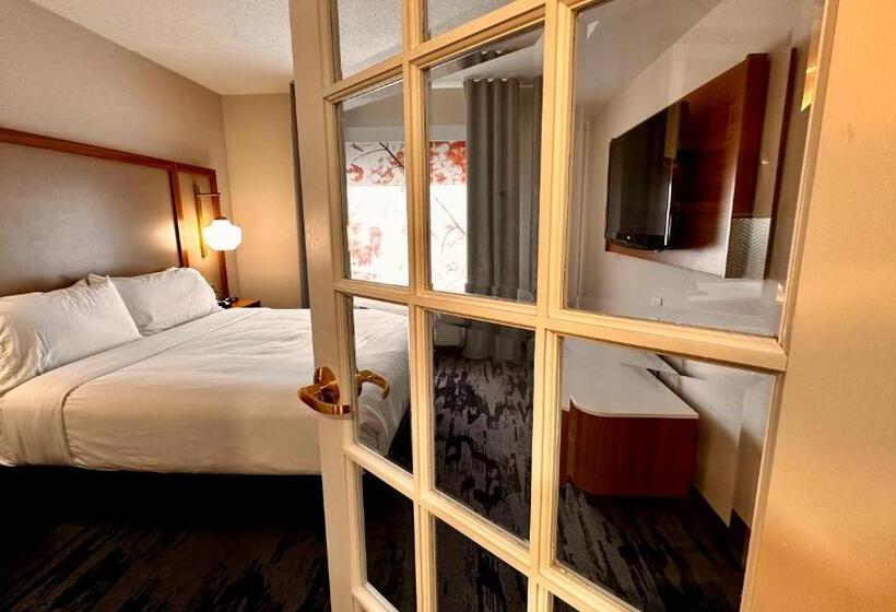 Полулюкс Кровать Кинг, Newmarket Hotel And Suites