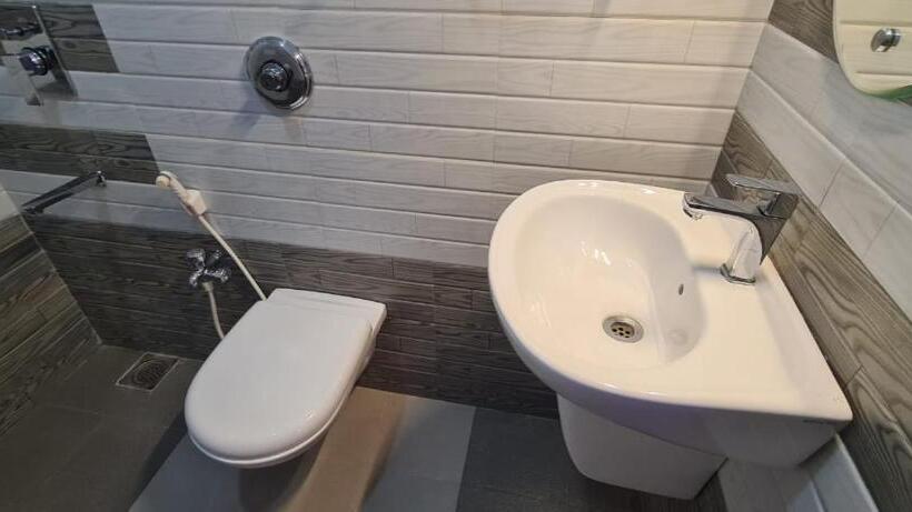 غرفة قياسية, Richard Inn Residency