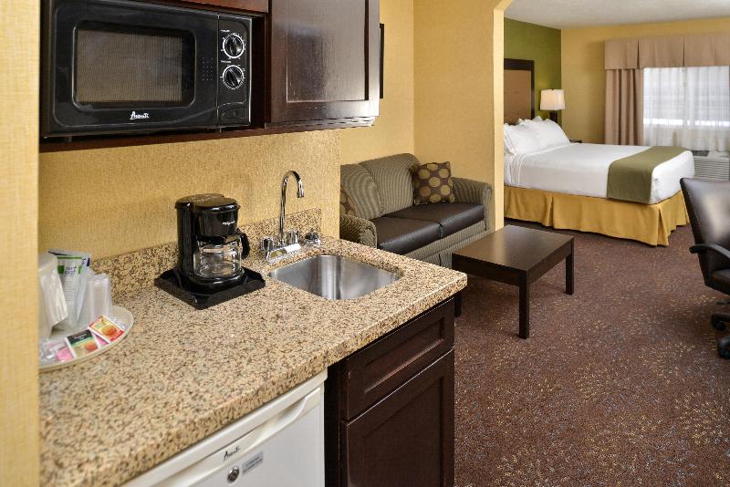 Стандартный Номер Кровать Кинг, Holiday Inn Express Hotel & Suites Charlotte, An Ihg