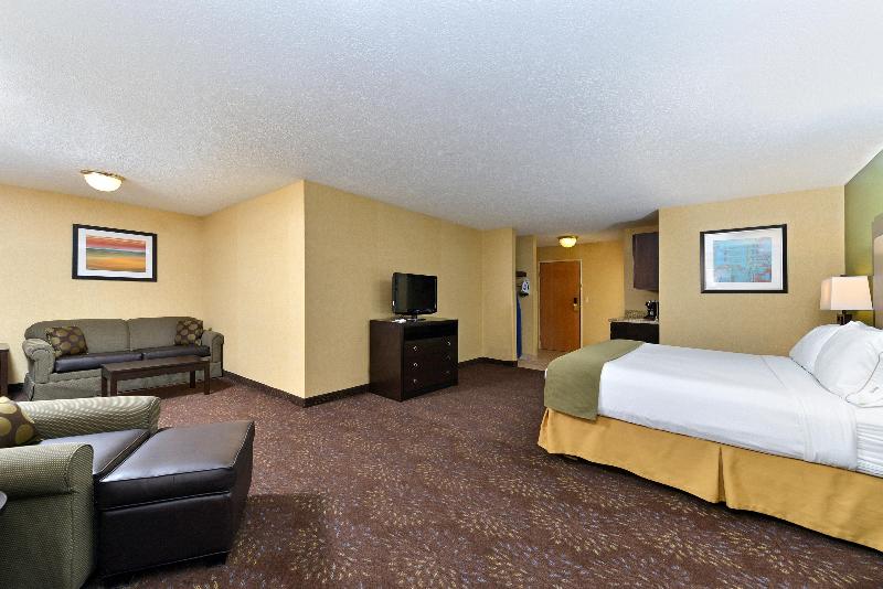 Номер Стандарт Адаптированный для Инвалидов, Holiday Inn Express Hotel & Suites Charlotte, An Ihg