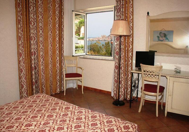 اتاق استاندارد با تخت بزرگ, Holiday Inn Express & Suites Lexington Downtown Area Keeneland, An Ihg