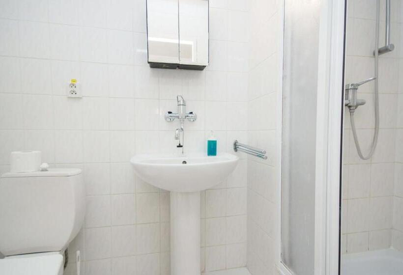 家庭间, Sport Hotel Gejzirpark