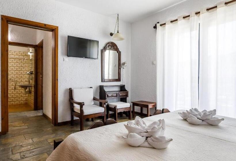 Family Suite, Amalia